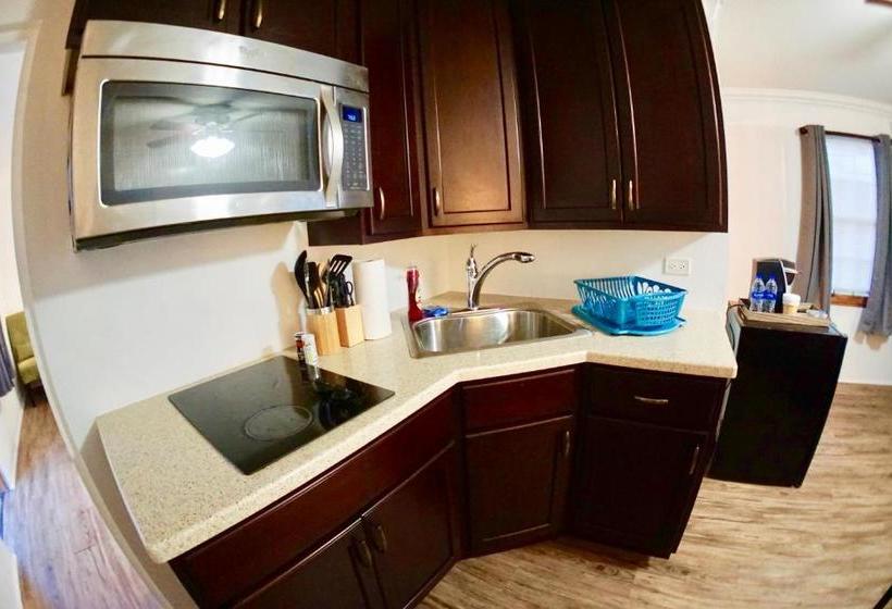 هتل Aunt Nea S Inn