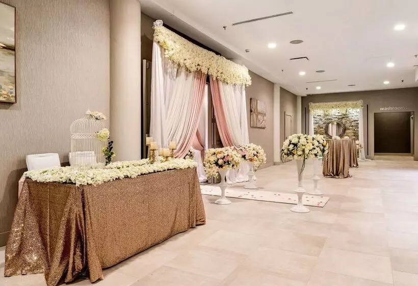 Best Western Premier Calgary Plaza Hotel & Conference Centre