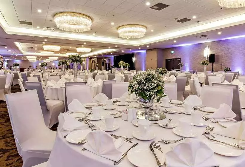 Best Western Premier Calgary Plaza Hotel & Conference Centre