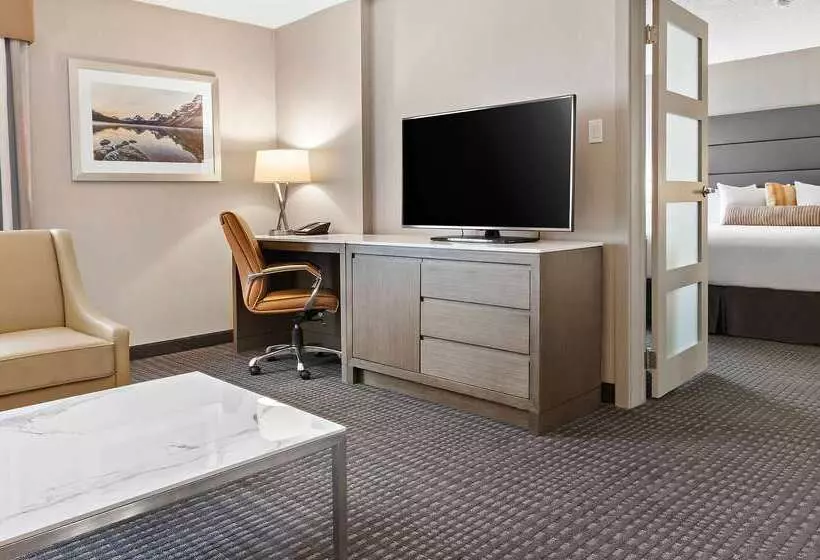 Best Western Premier Calgary Plaza Hotel & Conference Centre