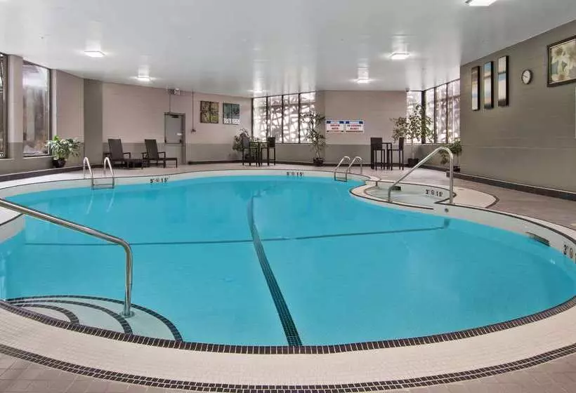 Best Western Premier Calgary Plaza Hotel & Conference Centre