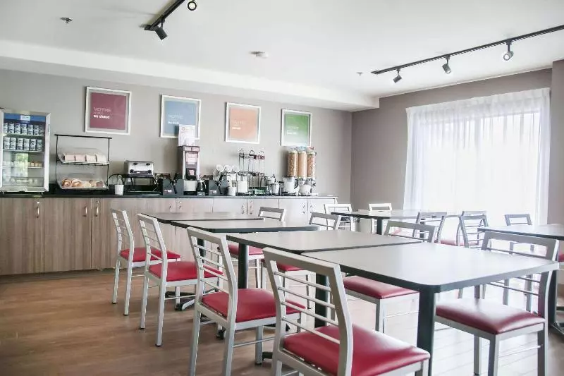 호텔 Comfort Inn South