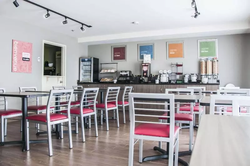 호텔 Comfort Inn South