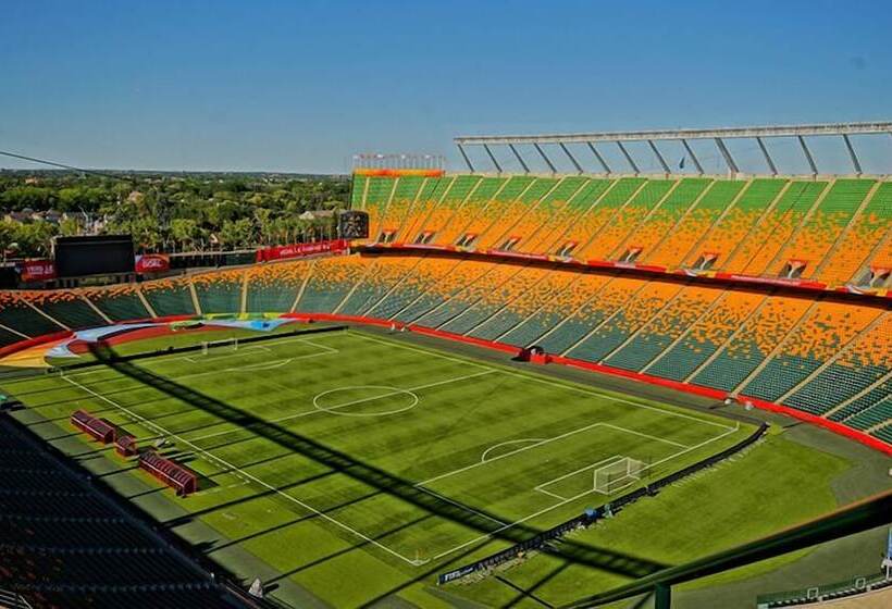 Fairmont Hotel Macdonald