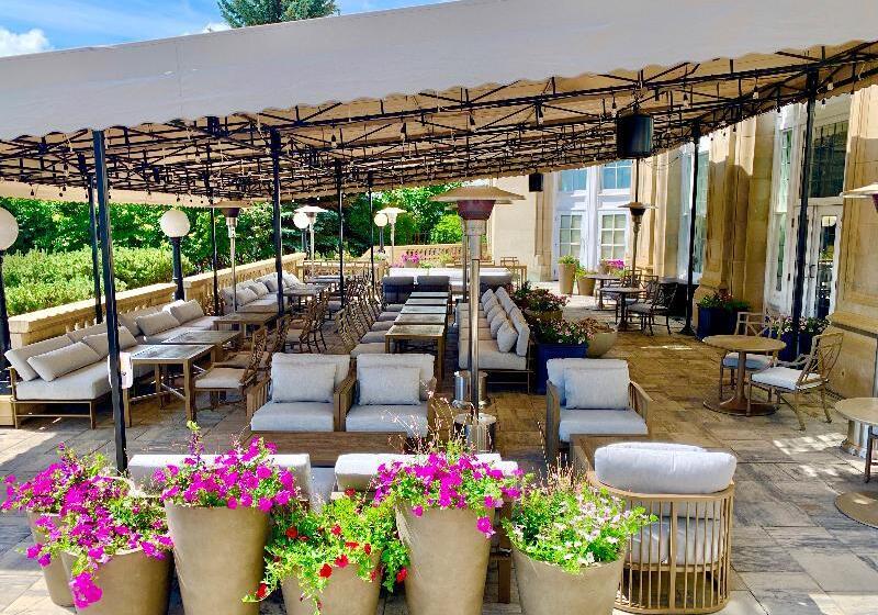 Fairmont Hotel Macdonald