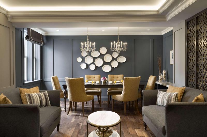 Fairmont Hotel Macdonald