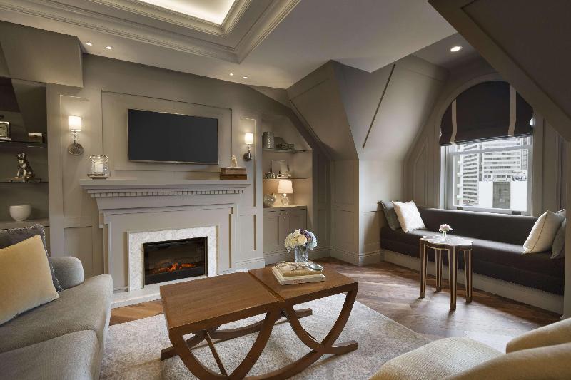 Fairmont Hotel Macdonald