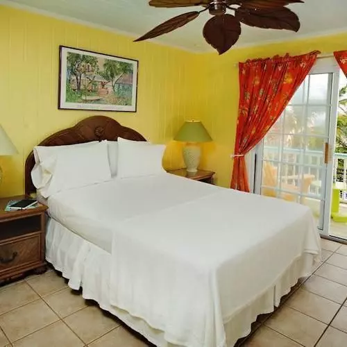 هتل Hope Town Harbour Lodge