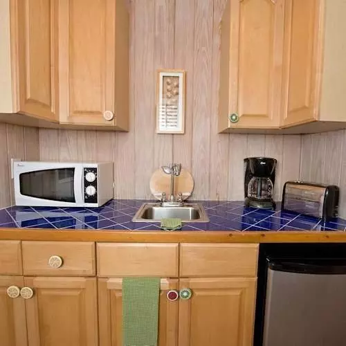 هتل Hope Town Harbour Lodge