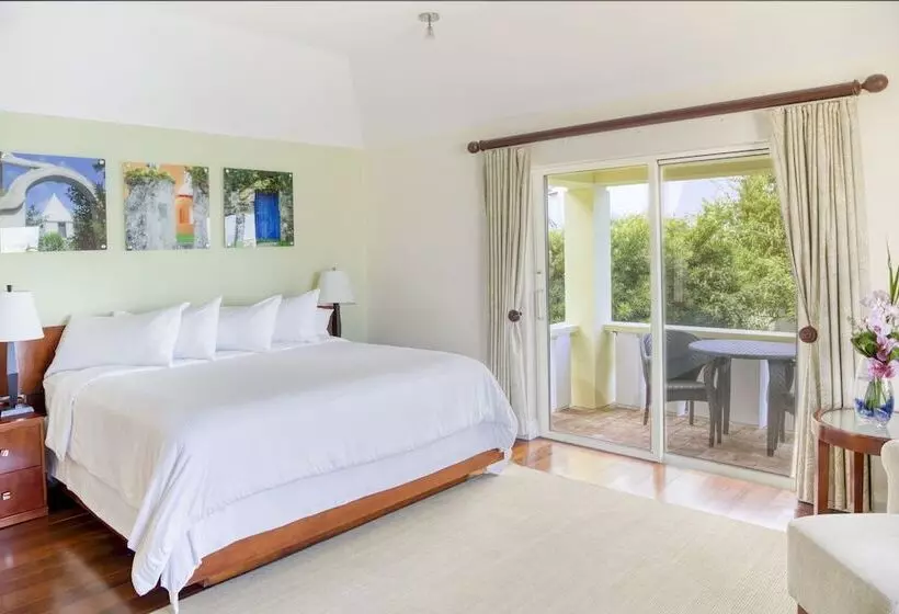 هتل Newstead Belmont Hills Golf Resort & Spa