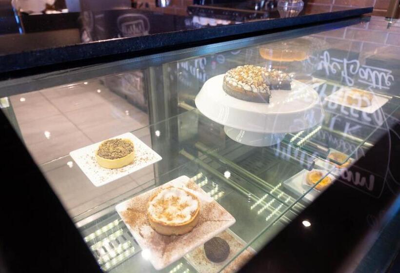 هتل Plaza São Rafael