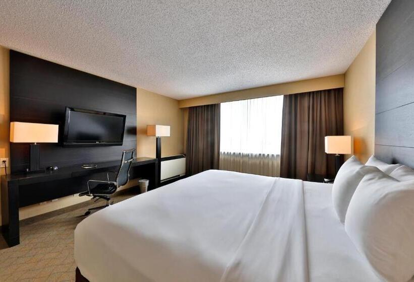 Edmonton Hotel And Convention Centre