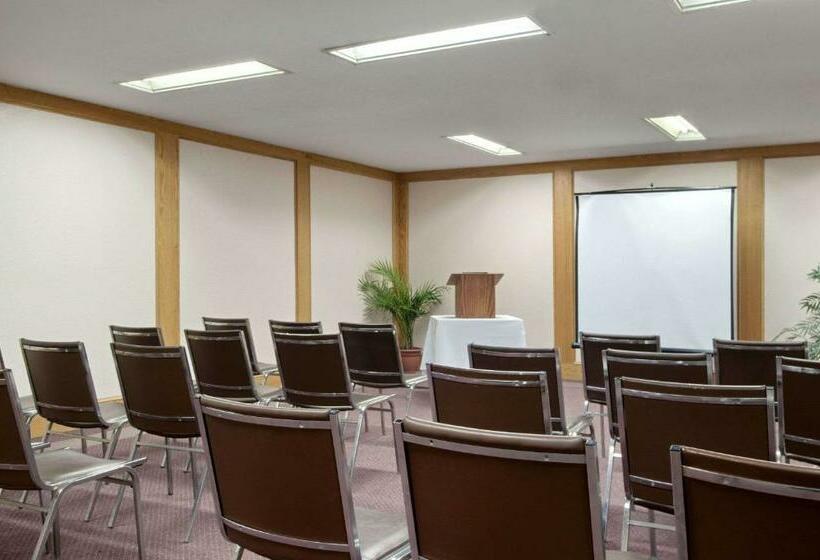 Hotel Travelodge By Wyndham Chilliwack