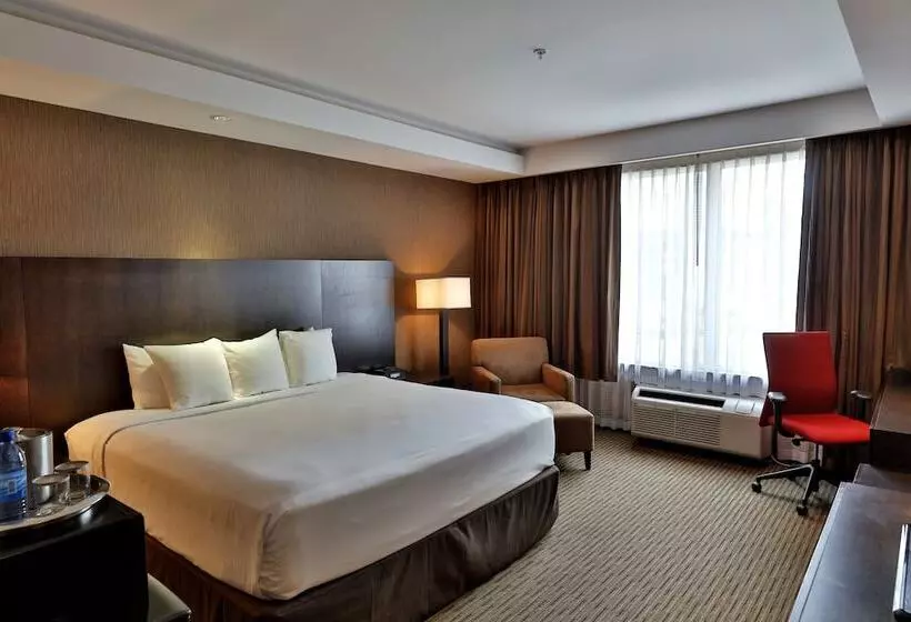 Edmonton Hotel And Convention Centre