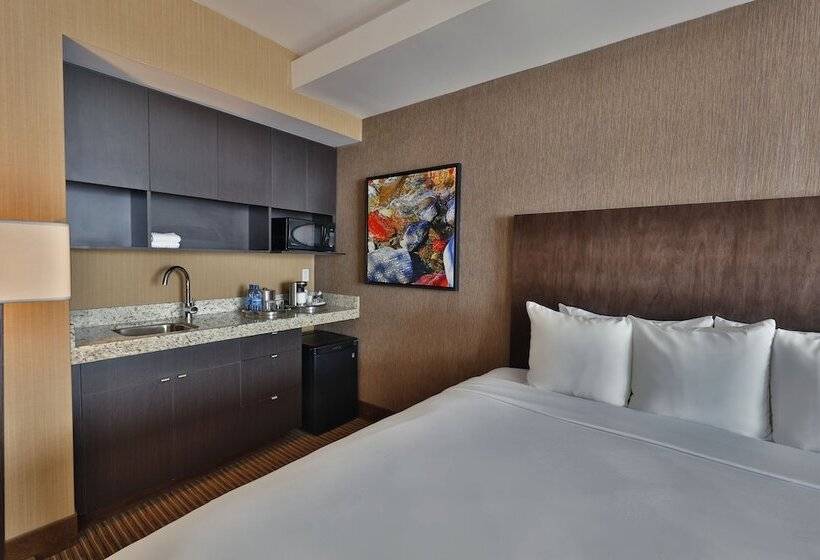 Edmonton Hotel And Convention Centre