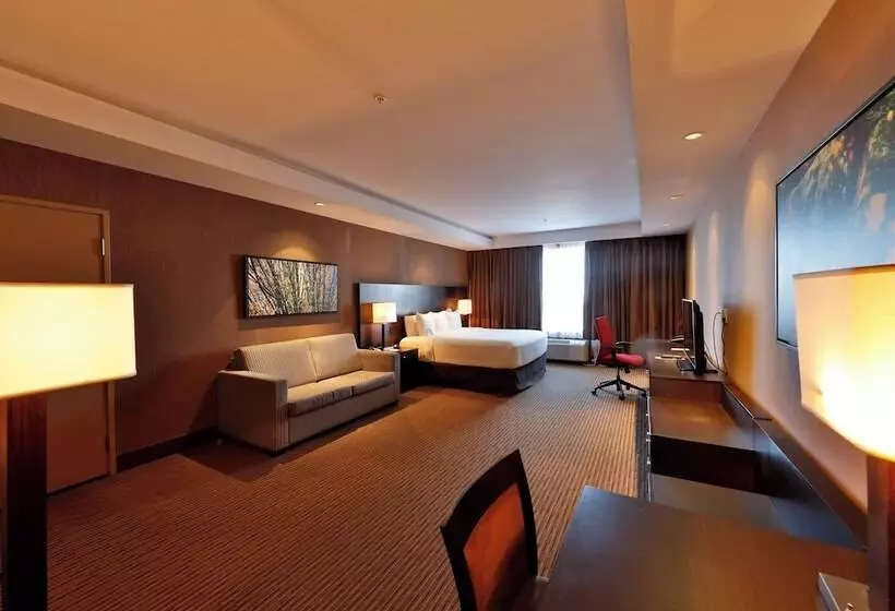 Edmonton Hotel And Convention Centre