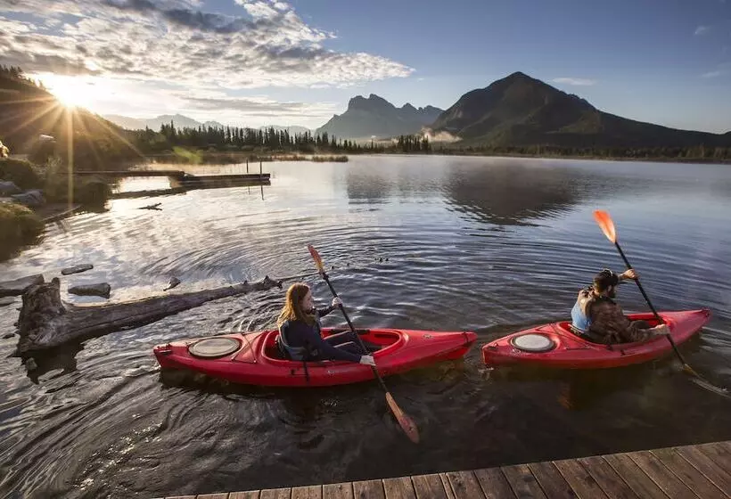 אתר נופש Banff Park Lodge