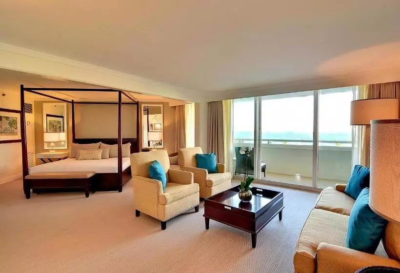 אתר נופש Meliá Nassau Beach