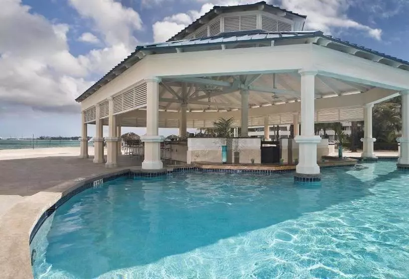 אתר נופש Meliá Nassau Beach