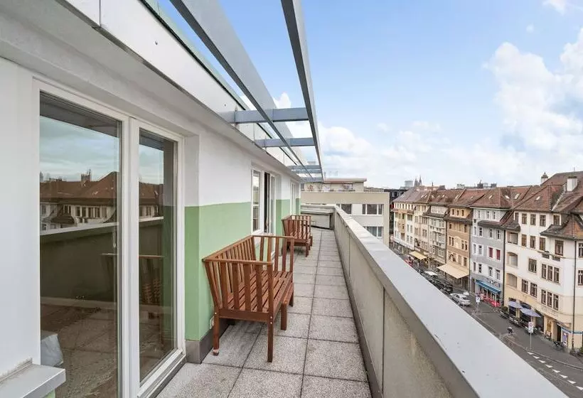 Becozy Self Check In Pop Up Hotel Basel