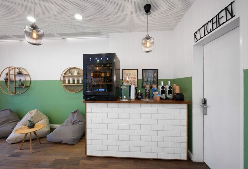 Becozy Self Check In Pop Up Hotel Basel