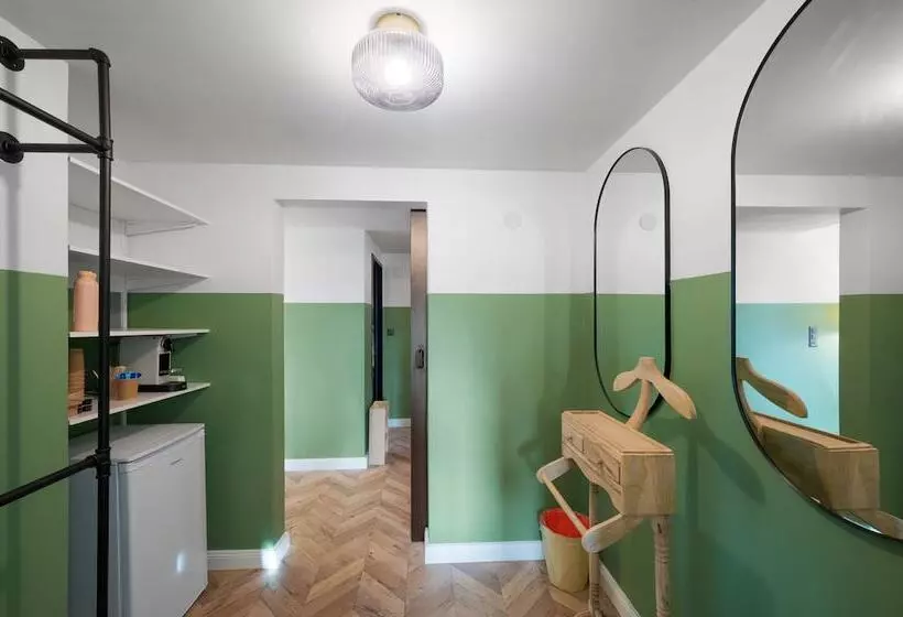 Becozy Self Check In Pop Up Hotel Basel