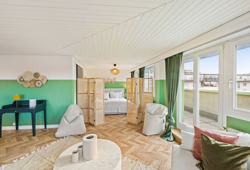 Becozy Self Check In Pop Up Hotel Basel