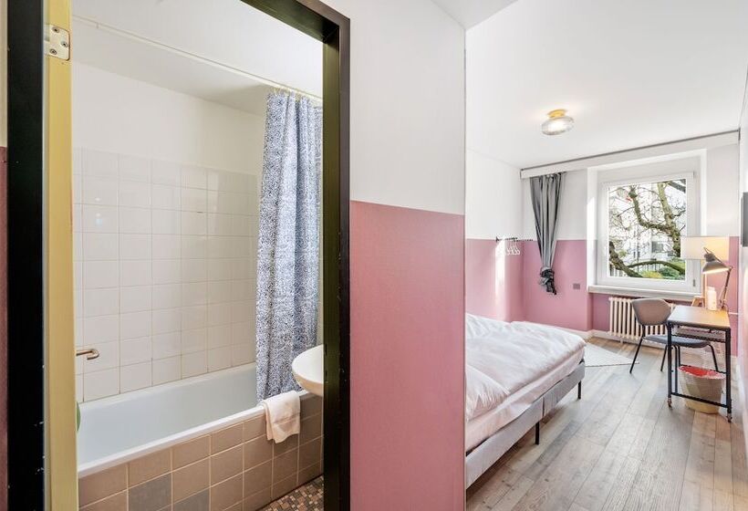 Becozy Self Check In Pop Up Hotel Basel