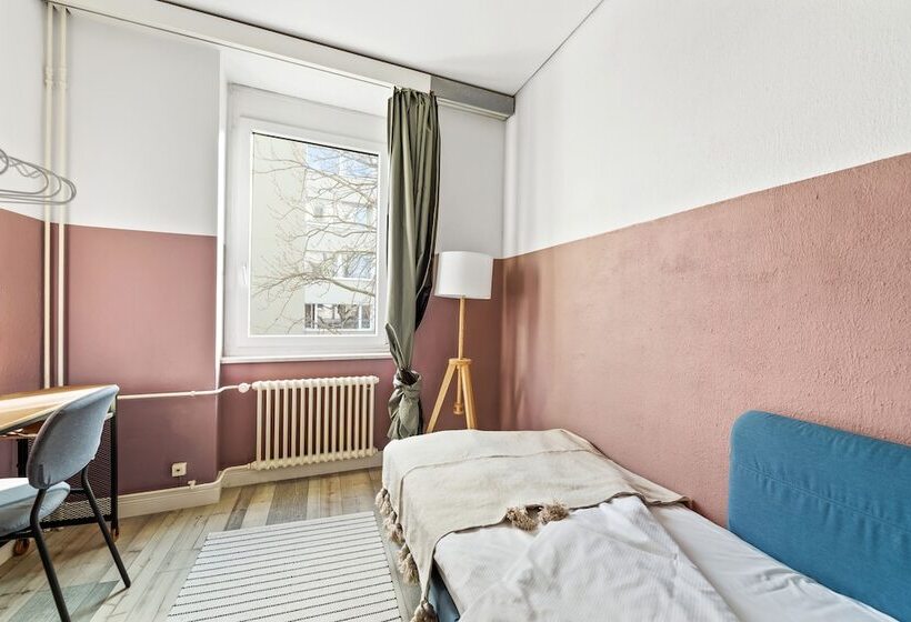 Becozy Self Check In Pop Up Hotel Basel