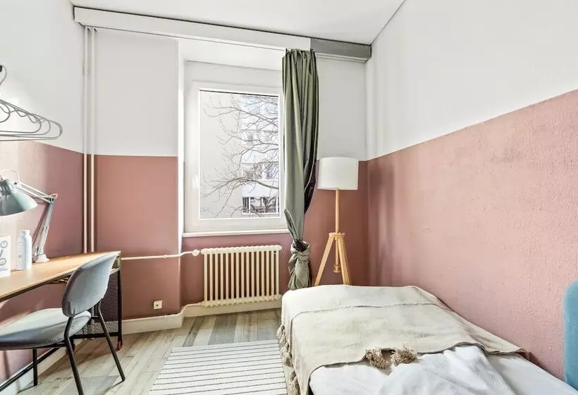 Becozy Self Check In Pop Up Hotel Basel