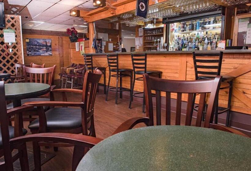 هتل Howard Johnson By Wyndham Portage La Prairie