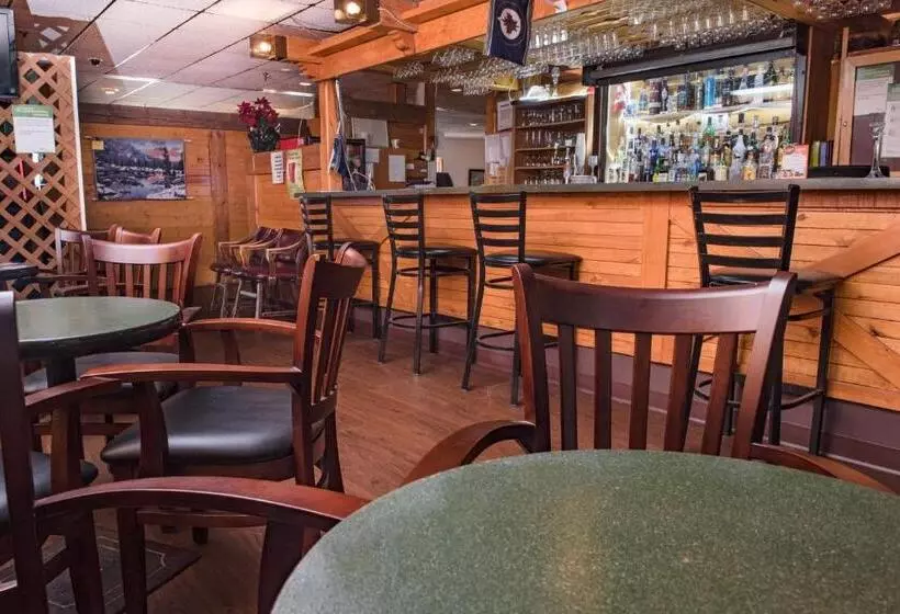 هتل Howard Johnson By Wyndham Portage La Prairie