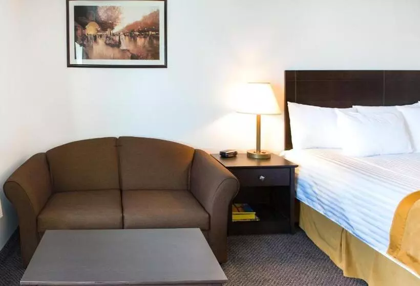 هتل Howard Johnson By Wyndham Portage La Prairie