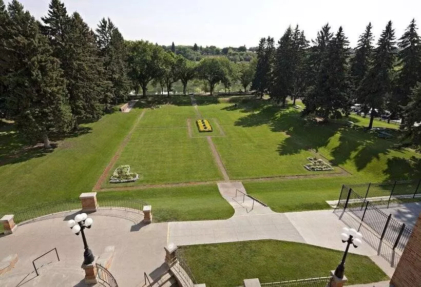 Delta Hotels By Marriott Bessborough