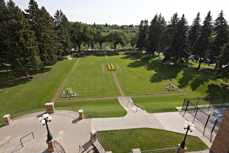 Delta Hotels By Marriott Bessborough