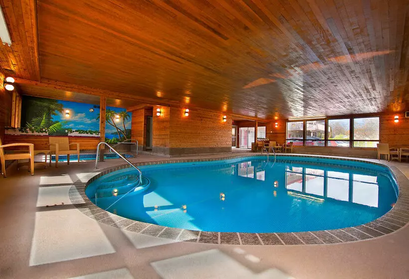 فندق Econo Lodge Kelowna