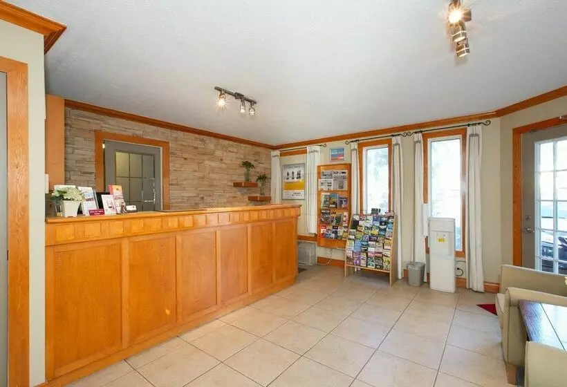 فندق Econo Lodge Kelowna