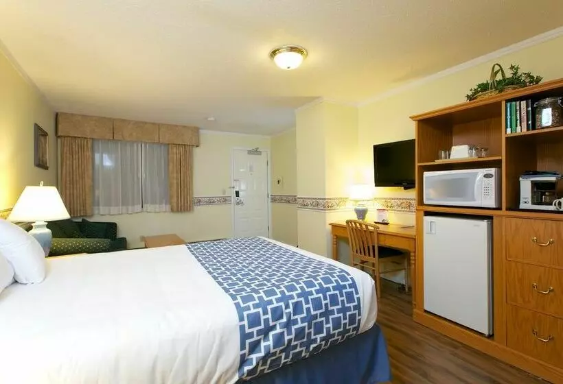 فندق Econo Lodge Kelowna