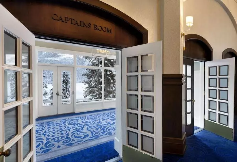 בית מלון כפרי Fairmont Chateau Lake Louise