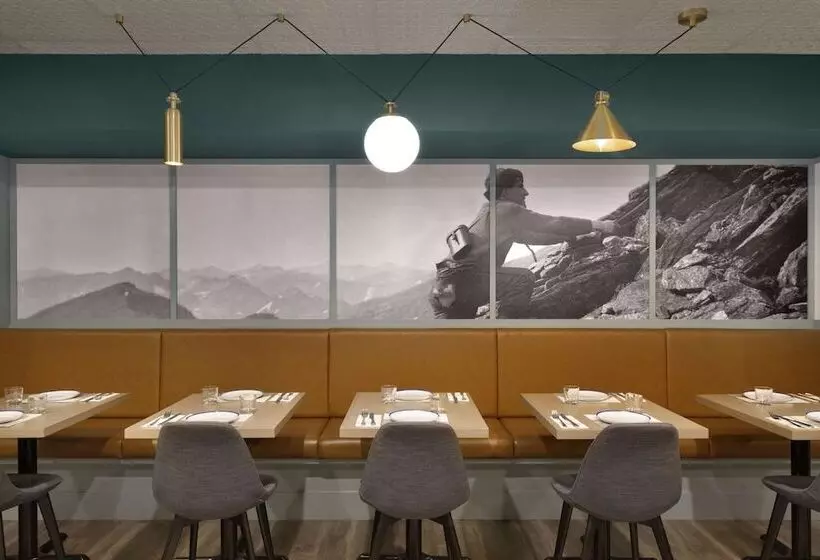 בית מלון כפרי Fairmont Chateau Lake Louise