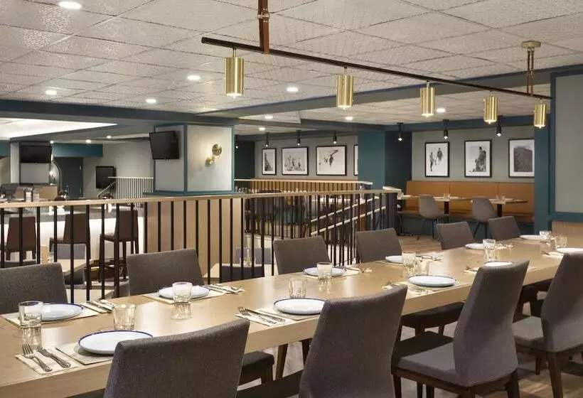 בית מלון כפרי Fairmont Chateau Lake Louise