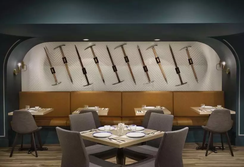 בית מלון כפרי Fairmont Chateau Lake Louise