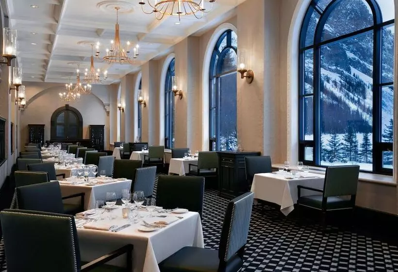 בית מלון כפרי Fairmont Chateau Lake Louise