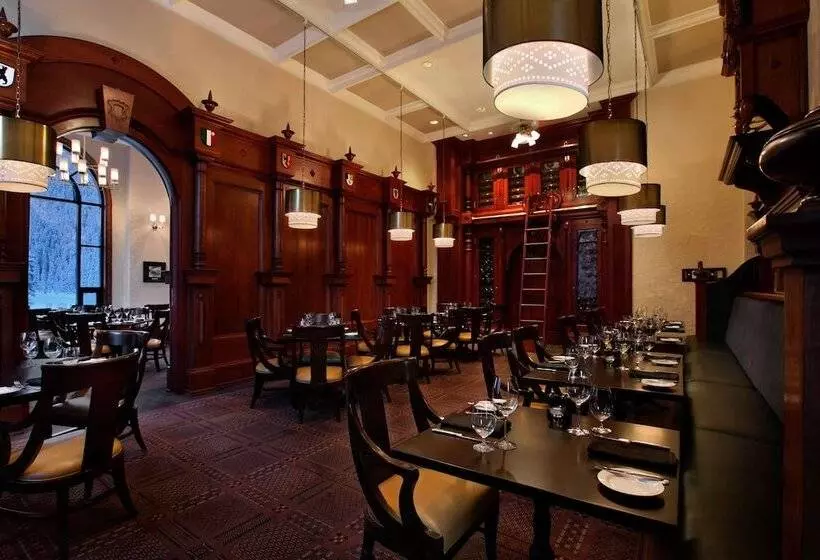 בית מלון כפרי Fairmont Chateau Lake Louise