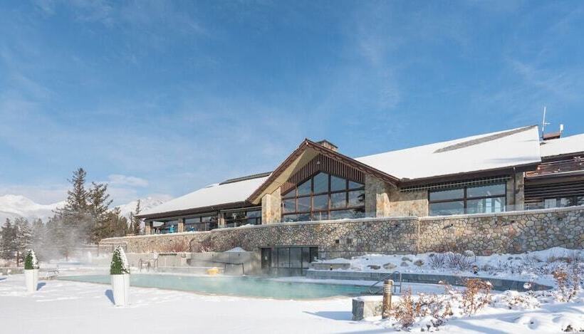 هتل Fairmont Jasper Park Lodge