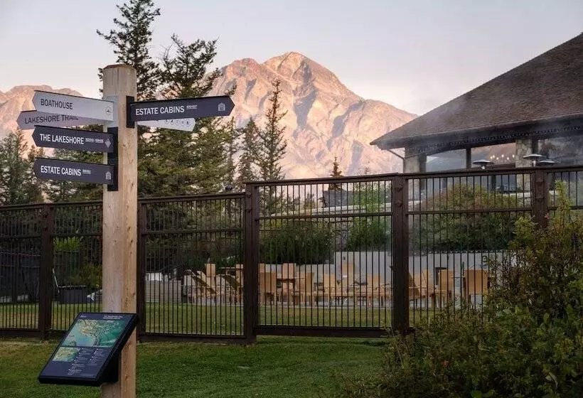 فندق Fairmont Jasper Park Lodge
