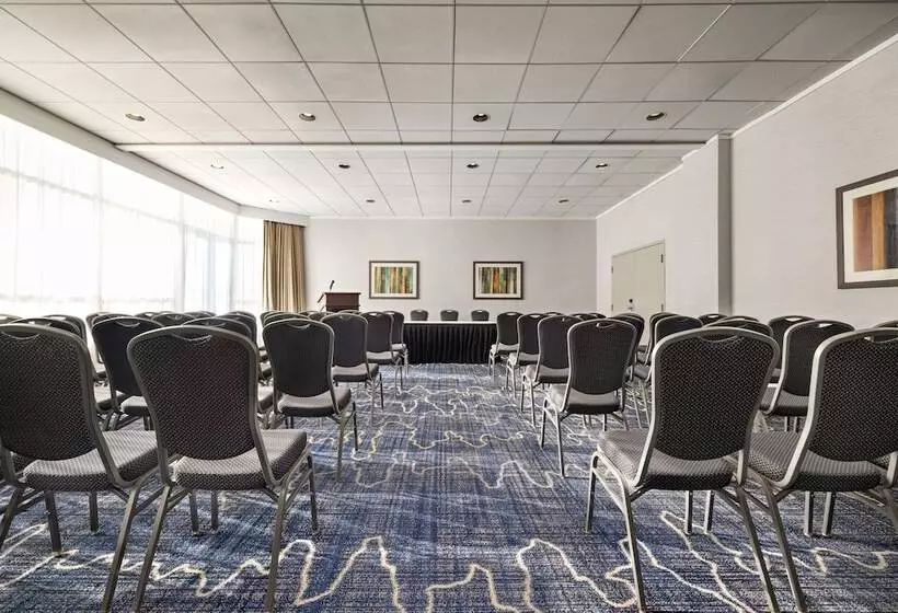 Hotel Holiday Inn Express Vancouvermetrotown