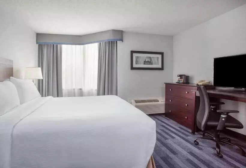 בית מלון כפרי Holiday Inn Ottawa East, An Ihg