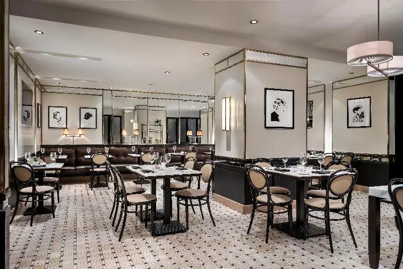 ホテル Omni Montroyal