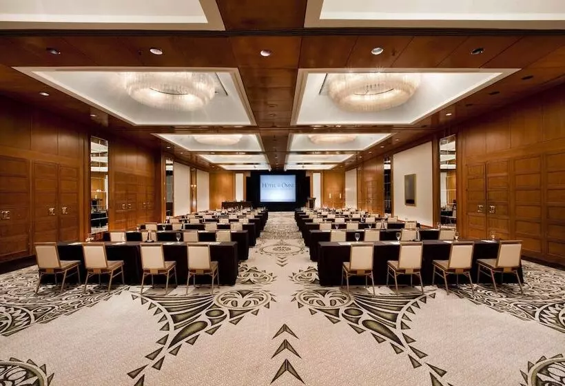 ホテル Omni Montroyal